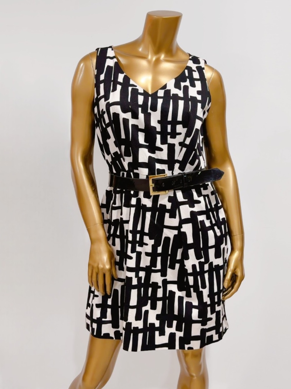 Tahari Arthur S. Levine Black & White Abstract Print Belted Dress Size 12P